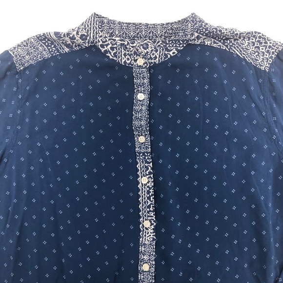 Aeropostale Blue & White Mix Print Button Up Shirt - Picture 5 of 9